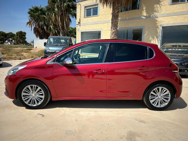 PEUGEOT 208 ALLURE 1.2 PURETECH AUTO SPANISH LHD IN SPAIN 80000 MILES SUPER 2015